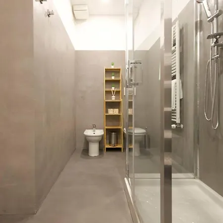Apartment Naviglio Grande - Duomo In 15 Minuti Milan